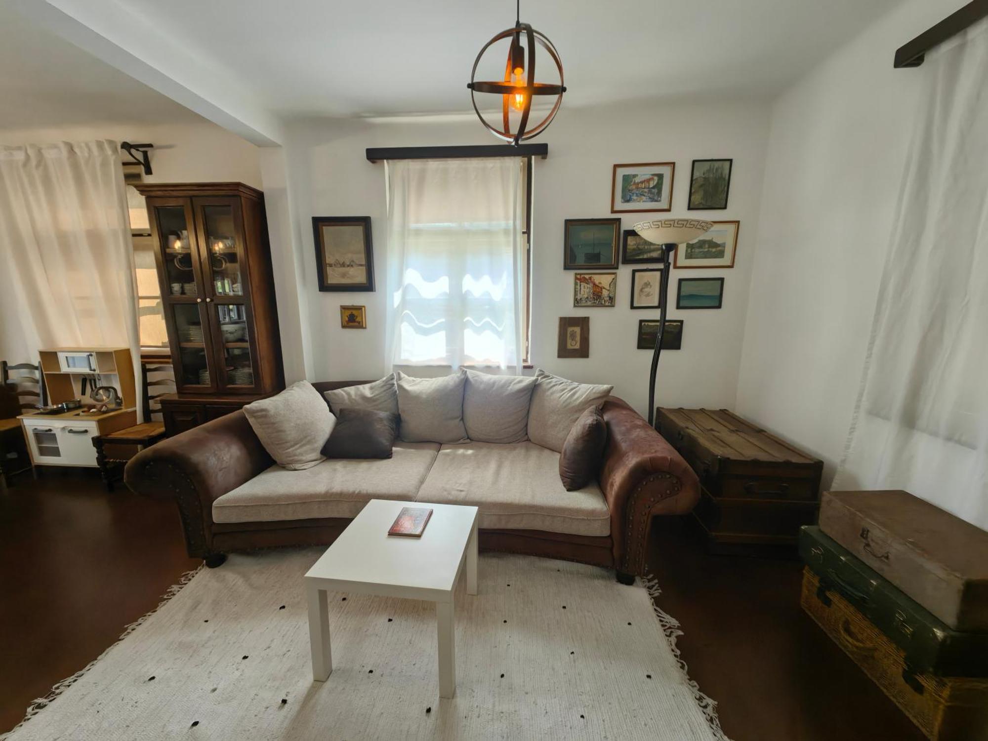 Hisa Hortenzija Luče Extérieur photo