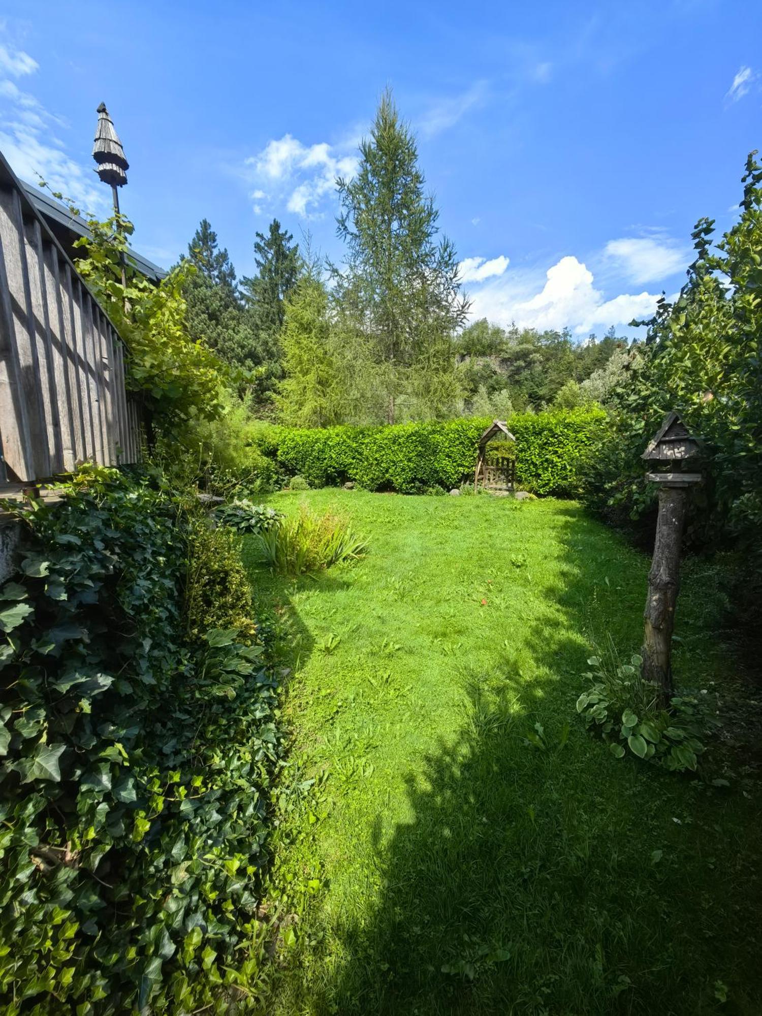 Hisa Hortenzija Luče Extérieur photo