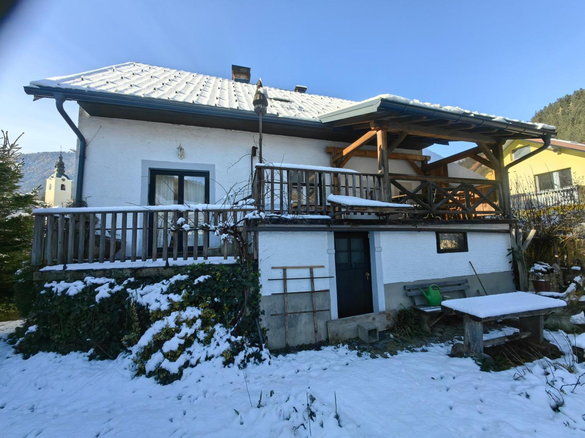 Hisa Hortenzija Luče Extérieur photo